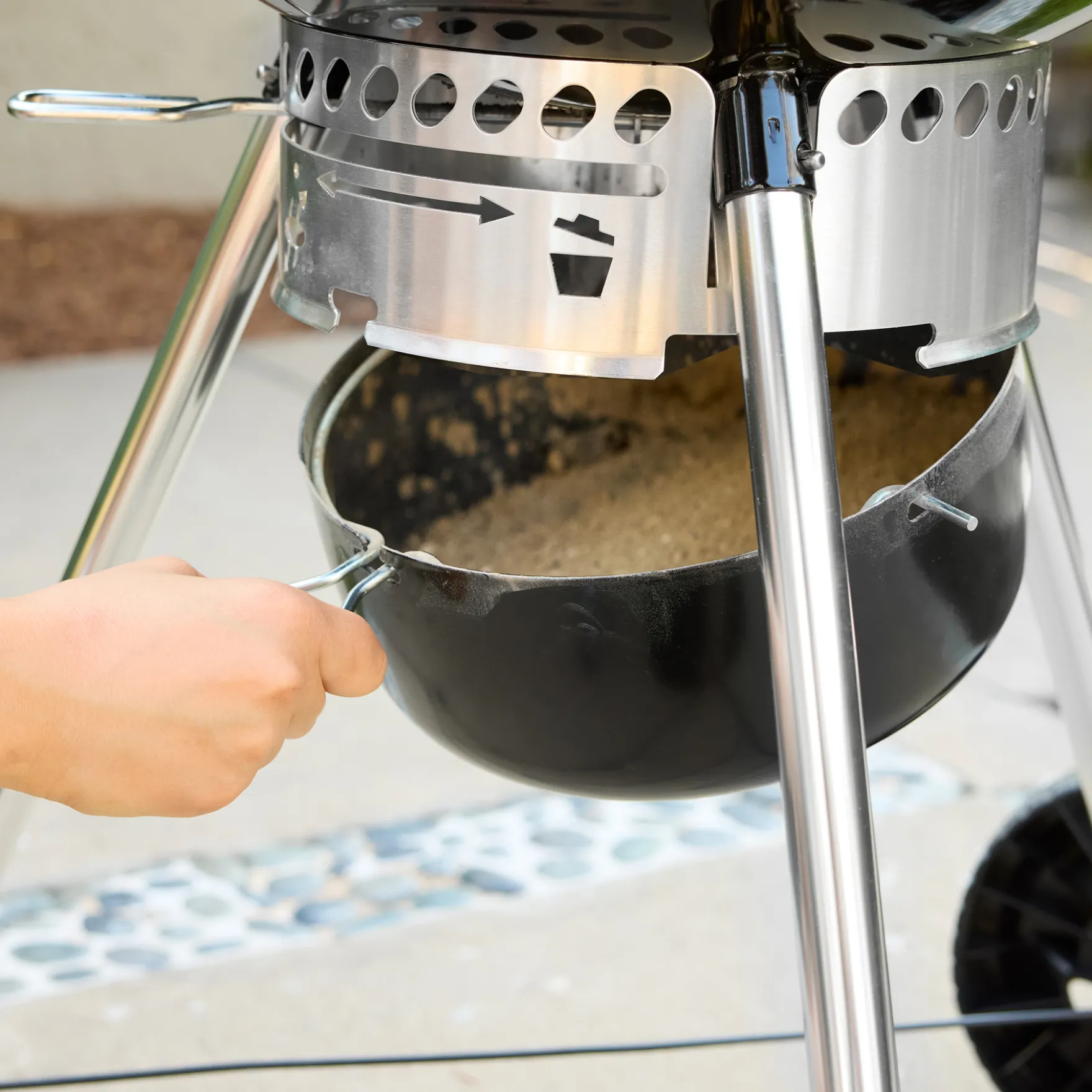 Master-Touch Holzkohlegrill Ø 57 cm TIEFSEEBLAU