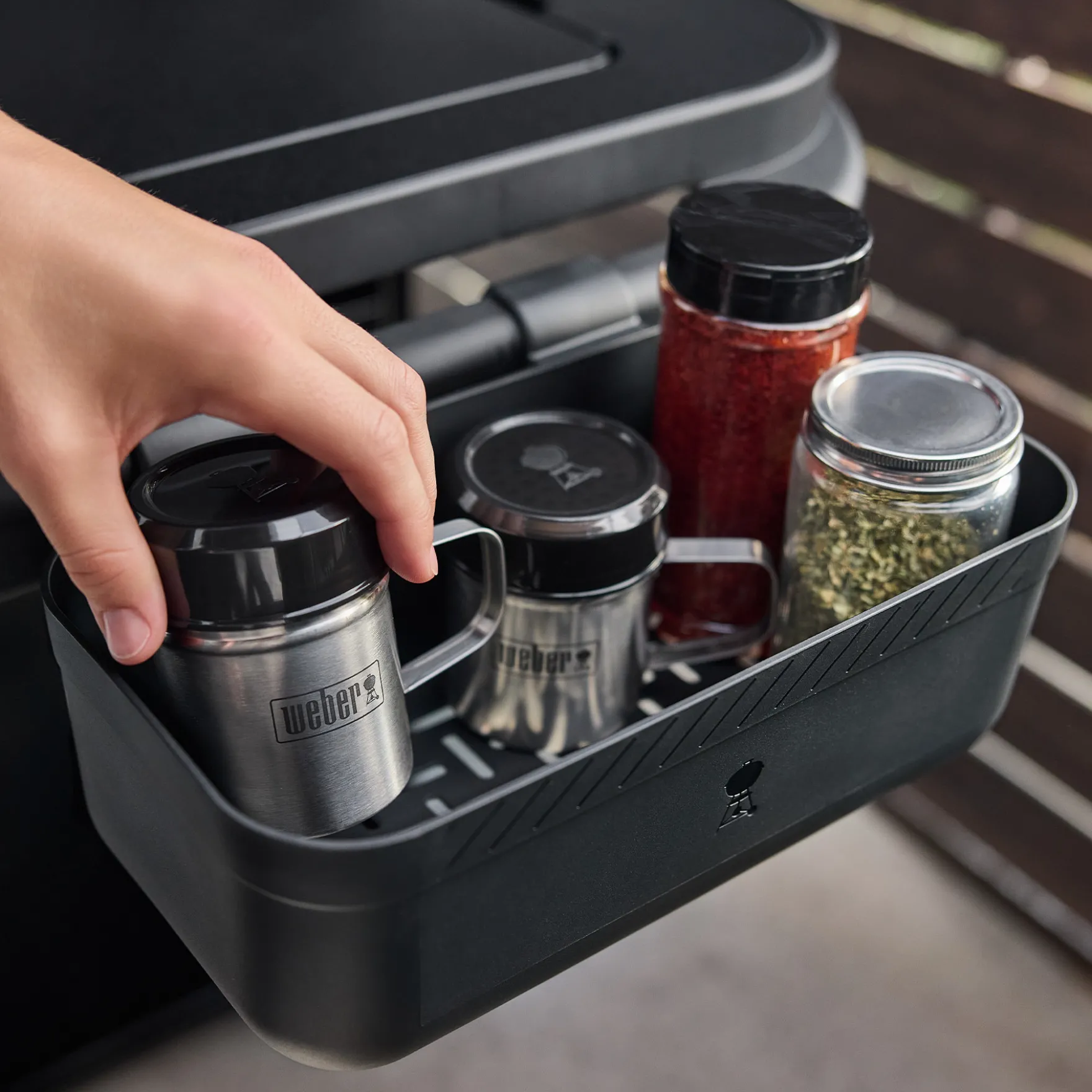 Weber Works Saucen- und Gewürzhalter